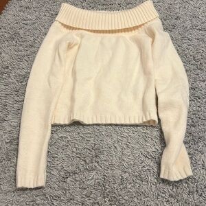 Women’s off the shoulder sweater!!